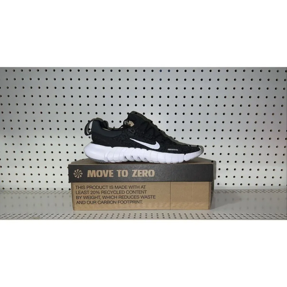 Nike Free RN 5.0 Next Nature Womens Athletic Running Shoes Size 8 Black White - Picture 1 of 8